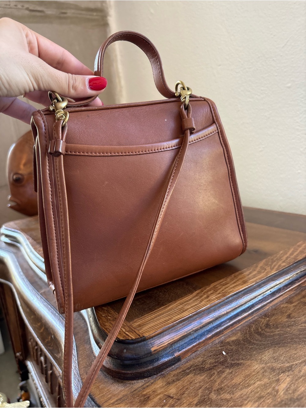 Vintage Coach Classic Brown Leather Crossbody Bag - Picture 4 of 9